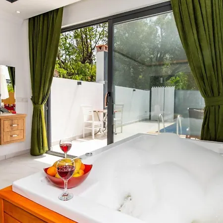 Uzumlu Village 2 Bedroom 9333 ヴィラ カルカン