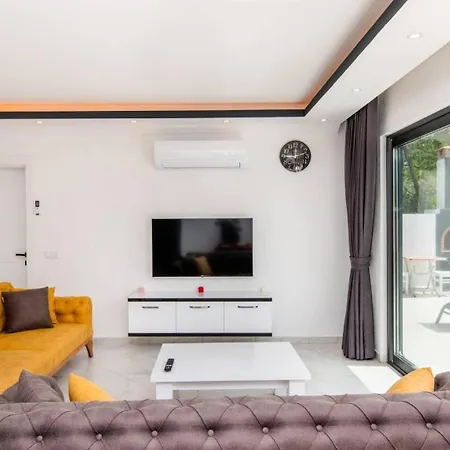 Uzumlu Village 2 Bedroom 9333 ヴィラ カルカン